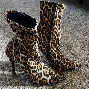 Forever 21 Leopard Print Pointed Toe Ankle Booties - Brown & Black